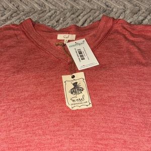 NWT small Easel high low tunic in coral